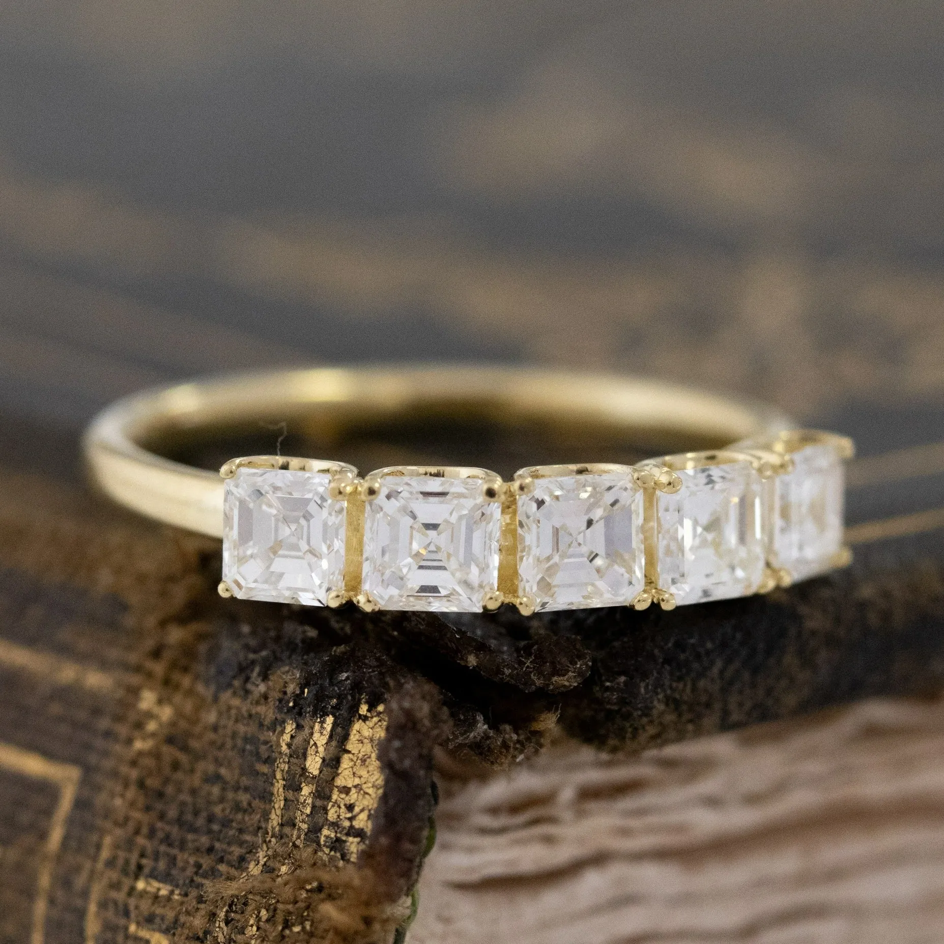 1.08ctw Asscher Cut Diamond 5-Stone Band