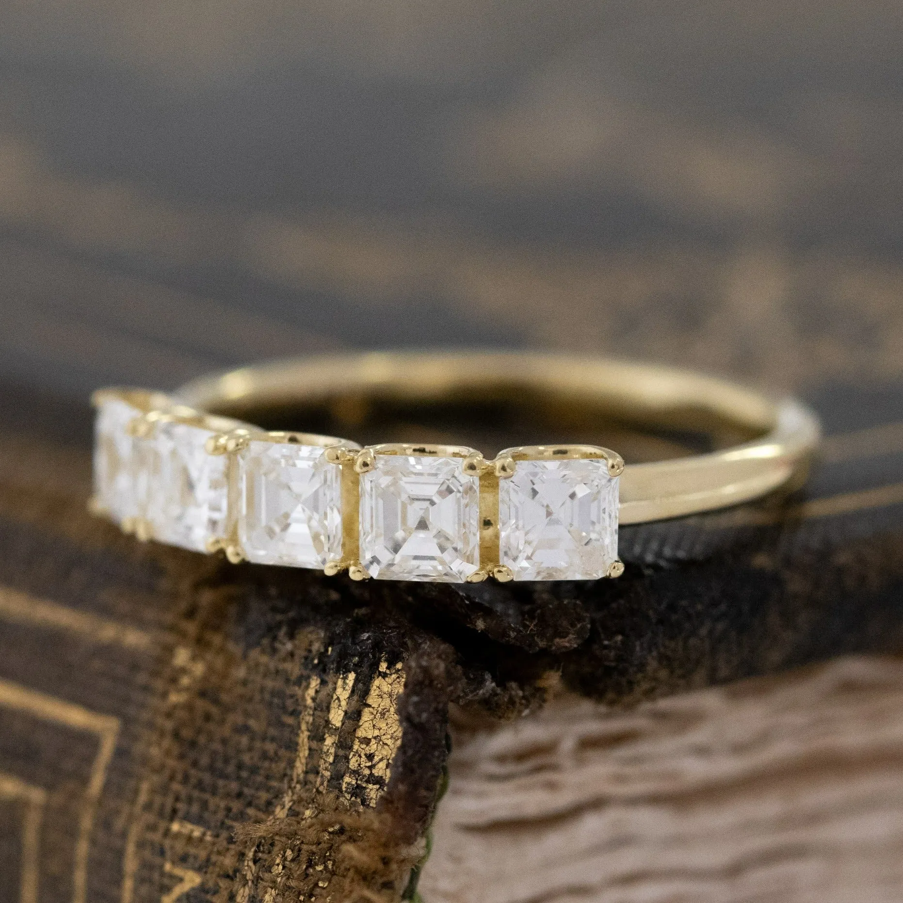 1.08ctw Asscher Cut Diamond 5-Stone Band