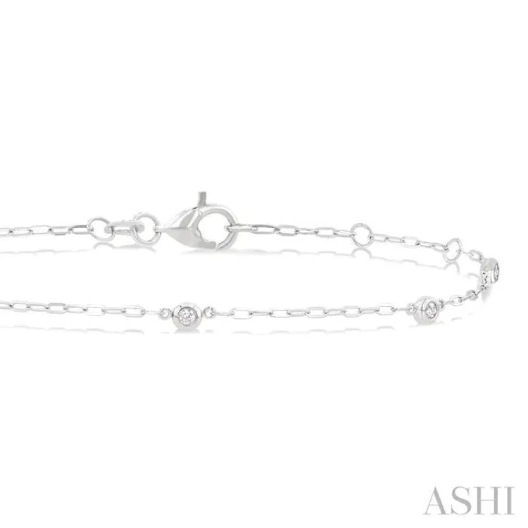 1/10 ctw Round Cut Diamond Paperclip Station Bracelet in 14K White Gold