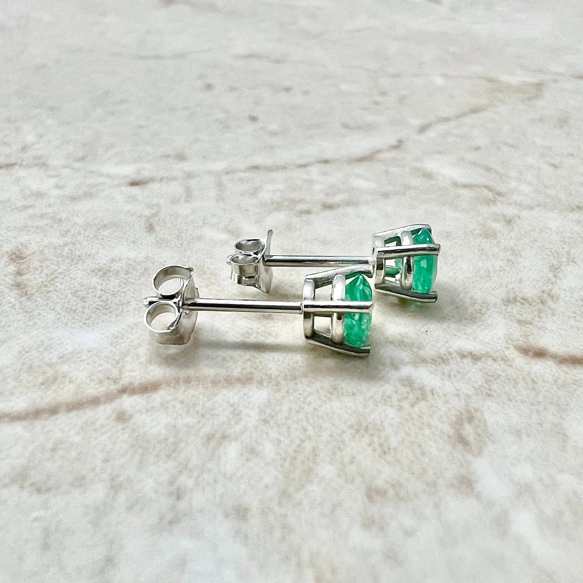 14 Karat White Gold 4.2 MM Natural Round Emerald Stud Earrings