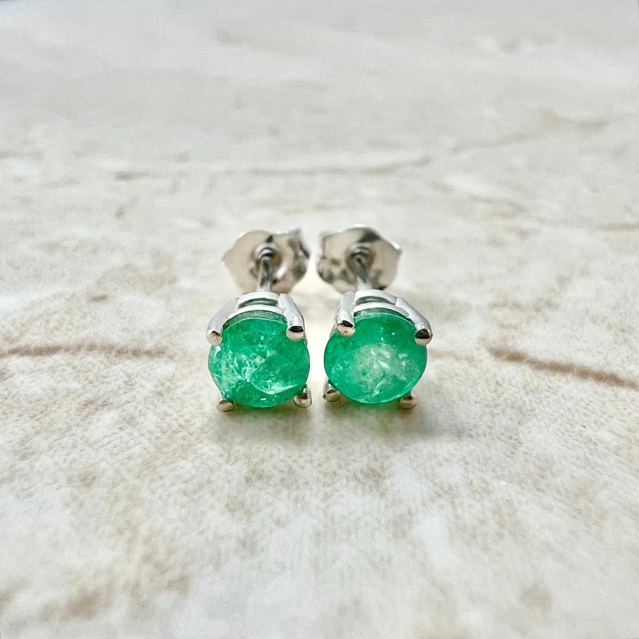 14 Karat White Gold 4.2 MM Natural Round Emerald Stud Earrings