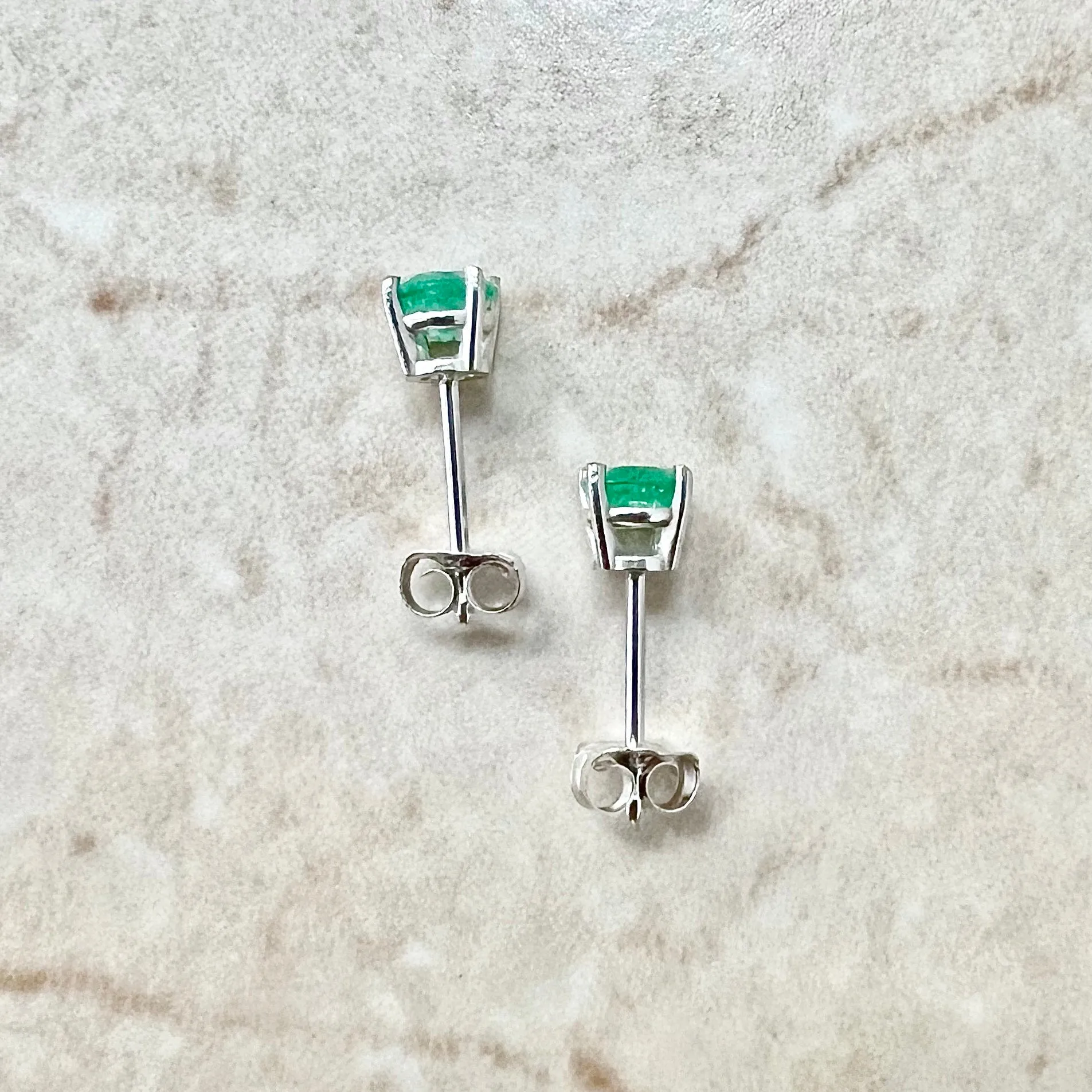 14 Karat White Gold 4.2 MM Natural Round Emerald Stud Earrings