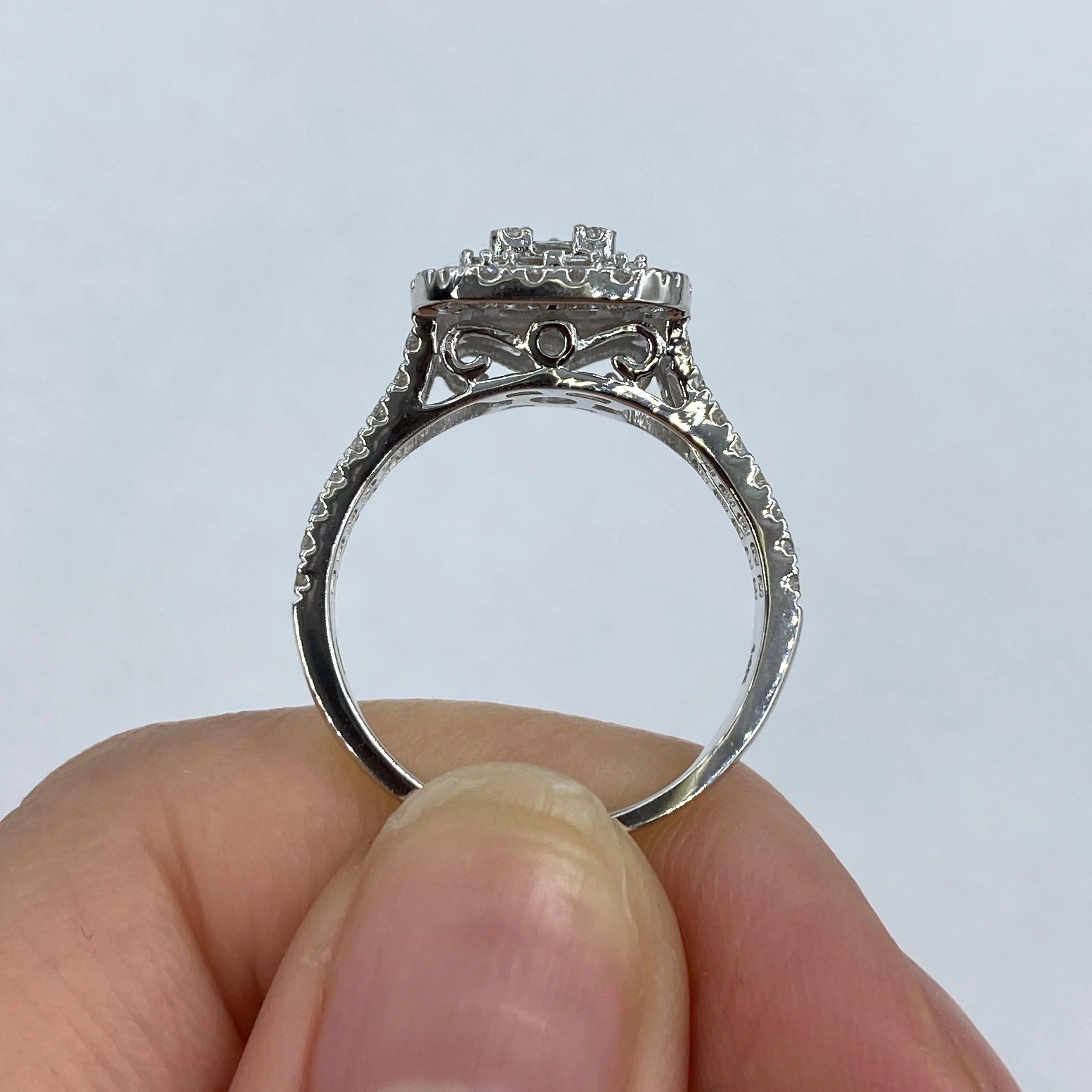 14K Cake Square Diamond Baguette Ring