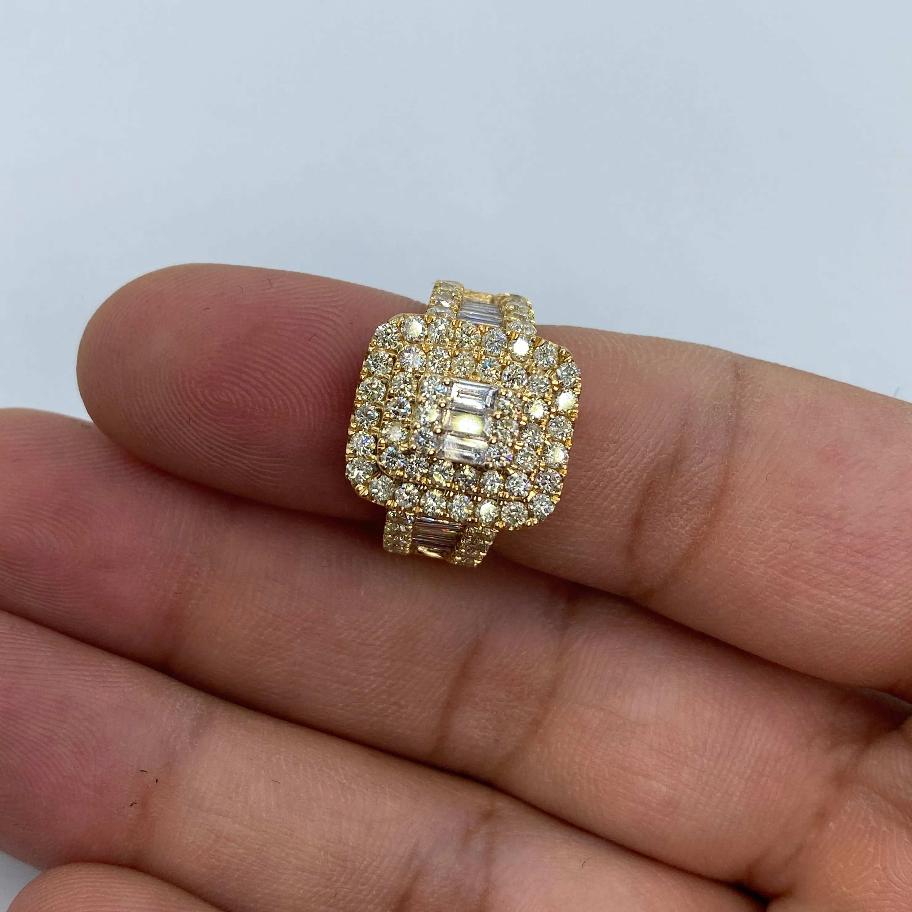 14K Rectangle Center Diamond Baguette Ring in Yellow