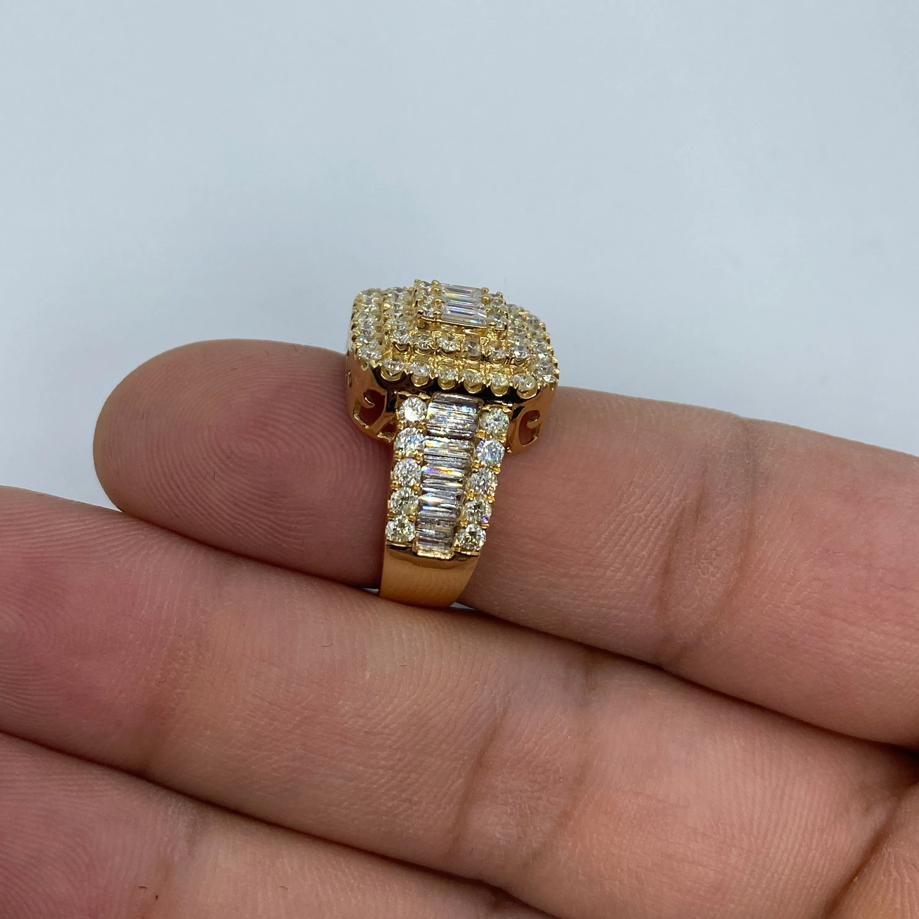 14K Rectangle Center Diamond Baguette Ring in Yellow
