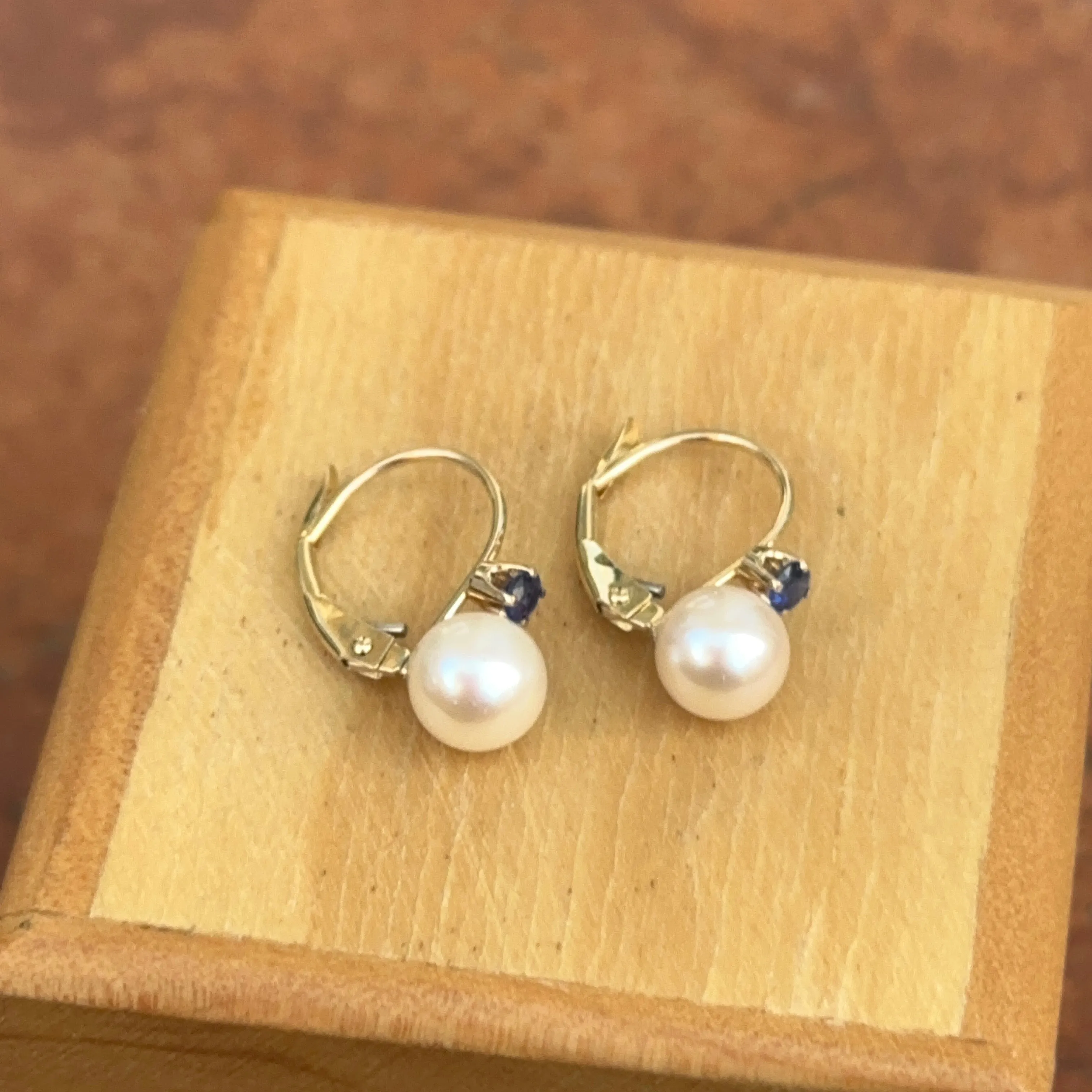 14KT Yellow Gold Blue Sapphire   Freshwater Pearl Lever Back Earrings