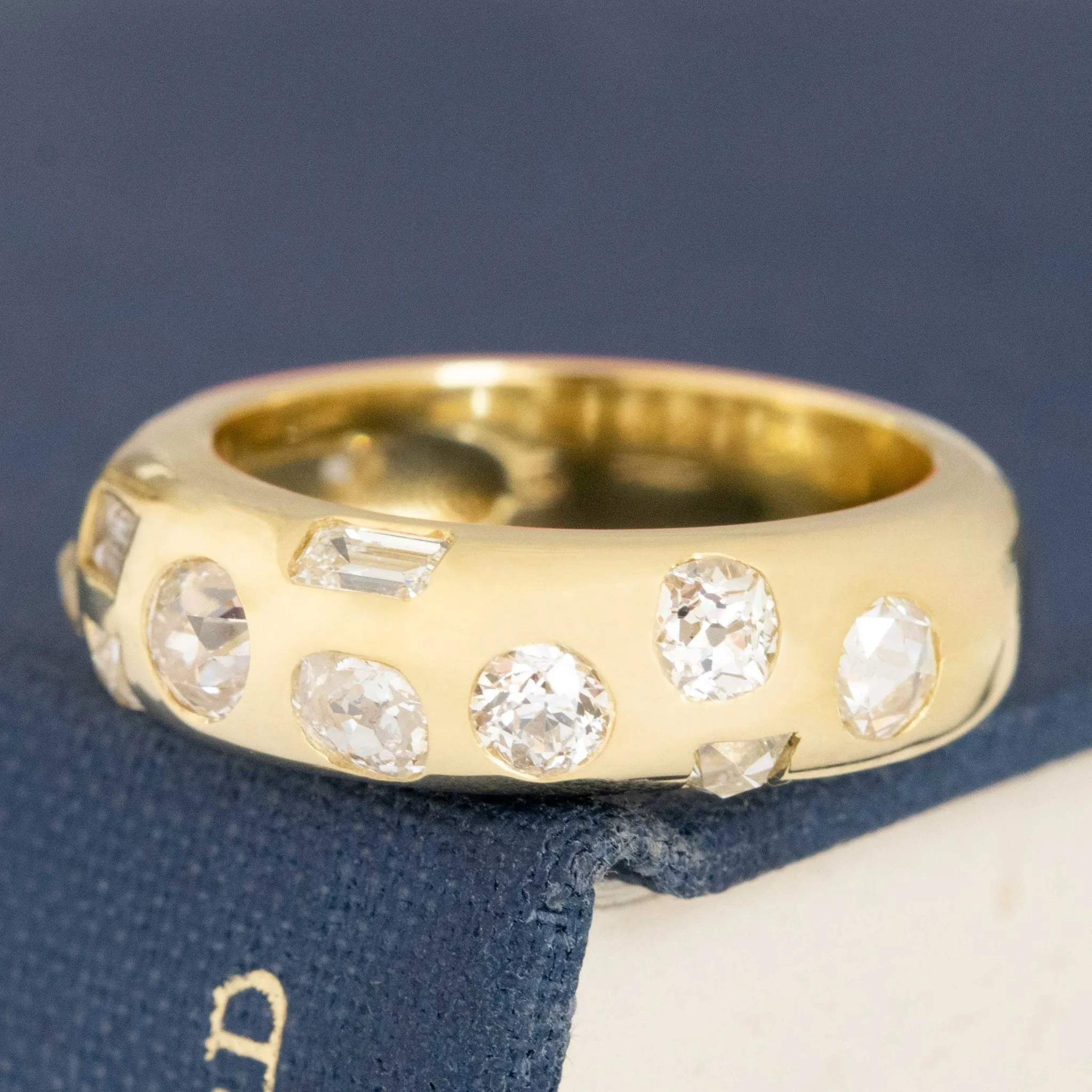 1.78ctw Mixed Cut Diamond "Scatter" Band