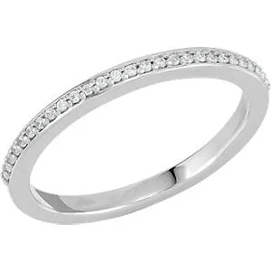 18K White .07 CTW Diamond Band