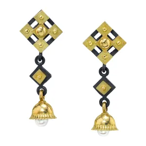 18K Yellow Gold and Silver Dangle Earrings with Pearls