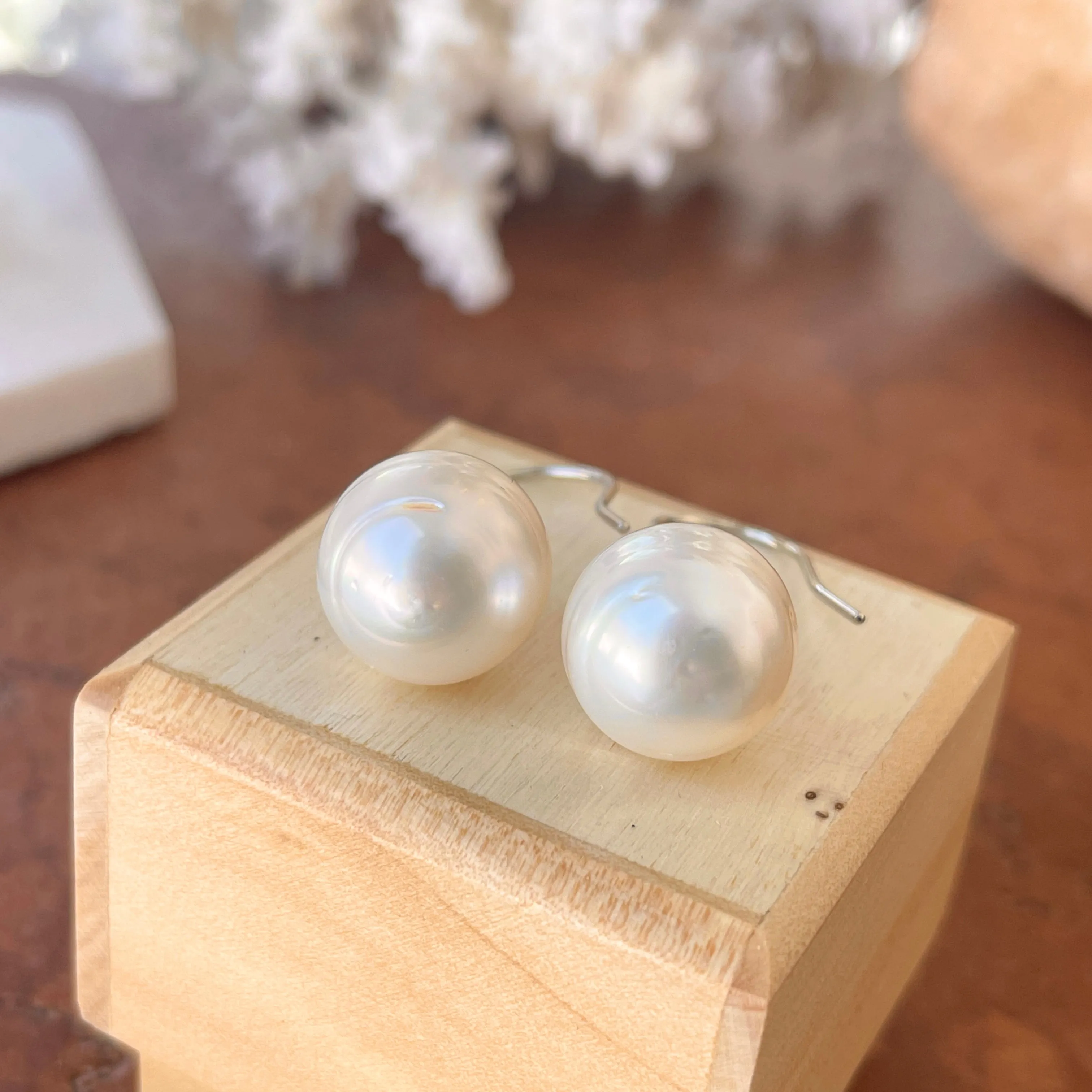 18KT White Palladium Paspaley Pearl Shepherd Hook Drop Earring 14mm