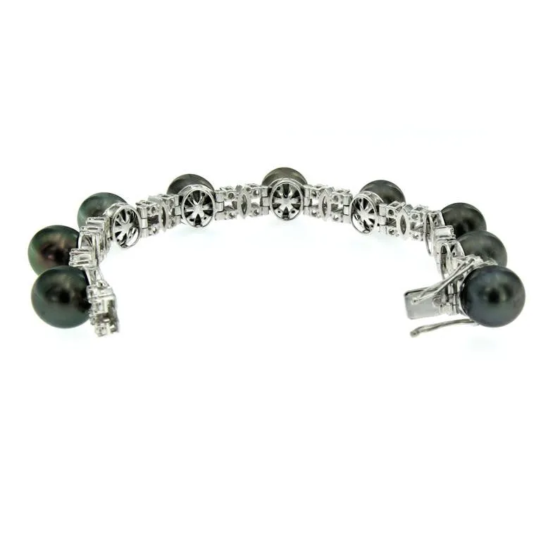 1980s Tahitian Saltwater Dyed Pearl and Diamond Gold Bracelet