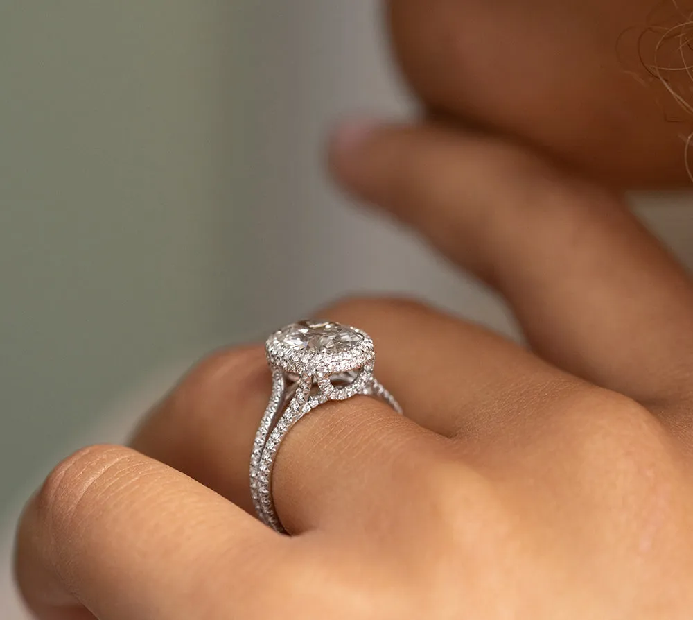 3.21 cttw. Oval Cut Diamond Ring