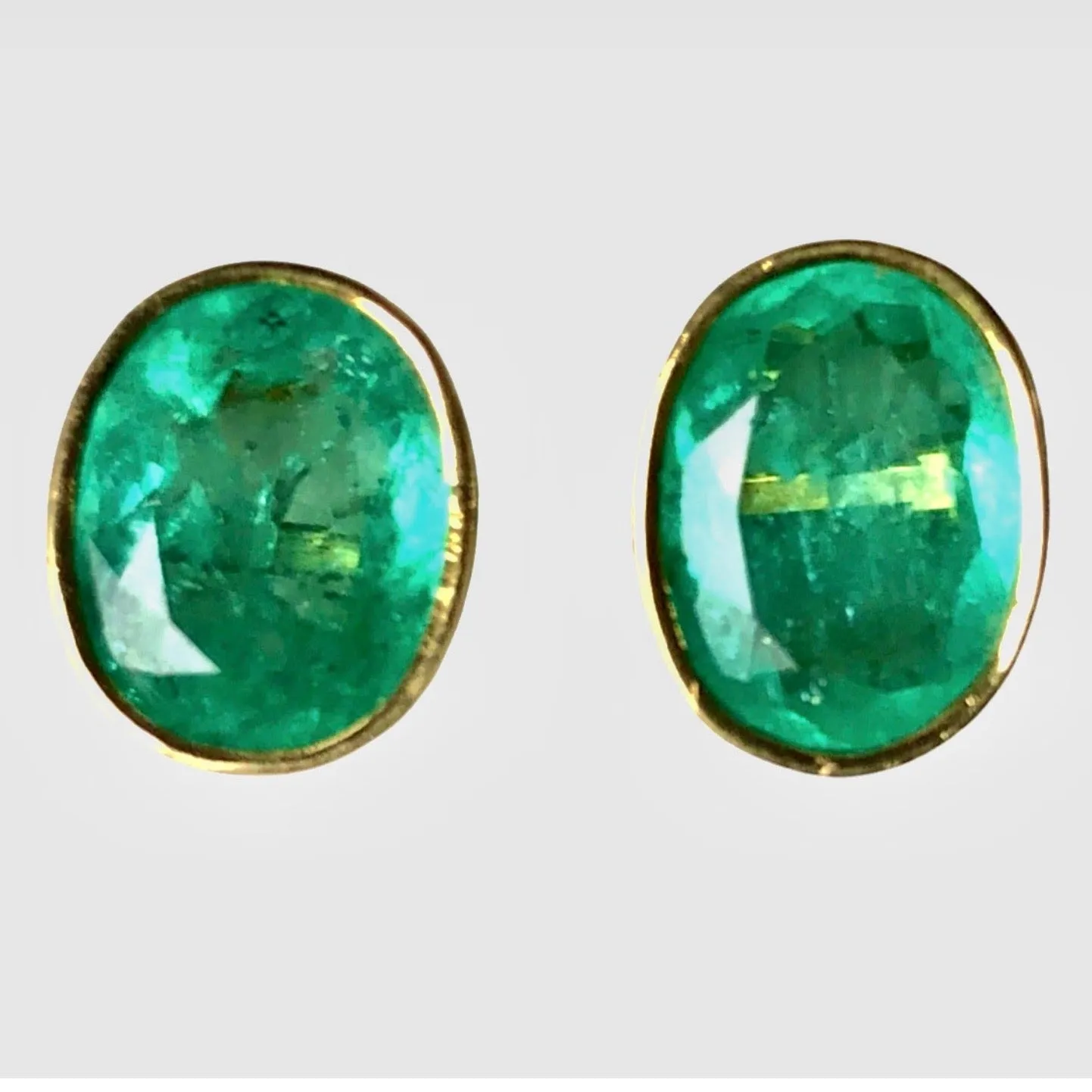 6.00 Carat Natural Colombian Emerald Stud Earrings 18 Karat Gold