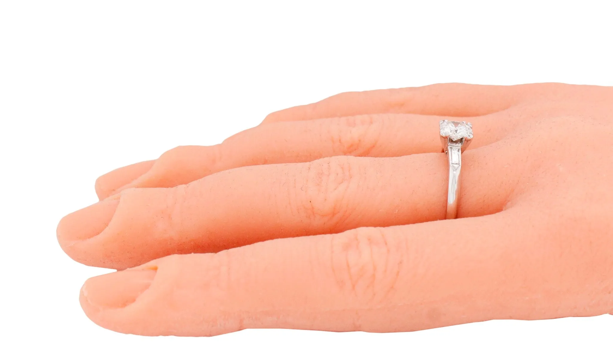 Antique Art Deco 0.90ctw Round Diamond Engagement Ring - Platinum Setting