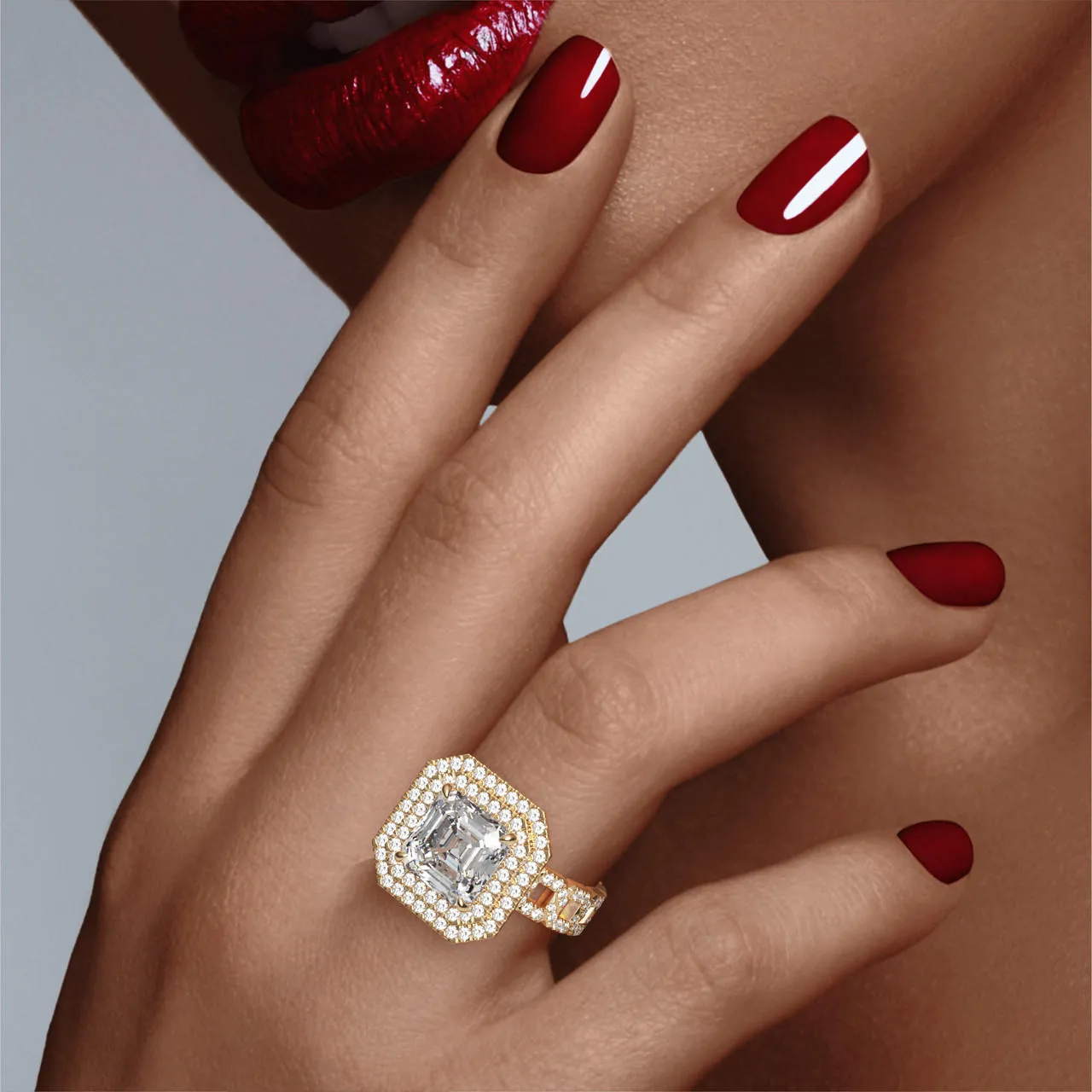 ASSCHER CUT DIAMOND ENGAGEMENT RING WITH A DOUBLE HALO 16 PAVE LINKS SETTING IN 18K YELLOW GOLD