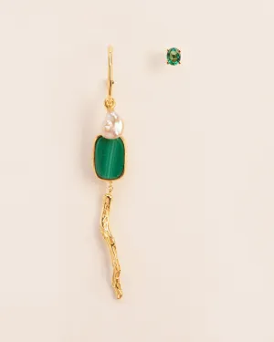 Asymmetric earring with branch-shaped pendant, malachite, pearl and emerald in 18 ct. gold