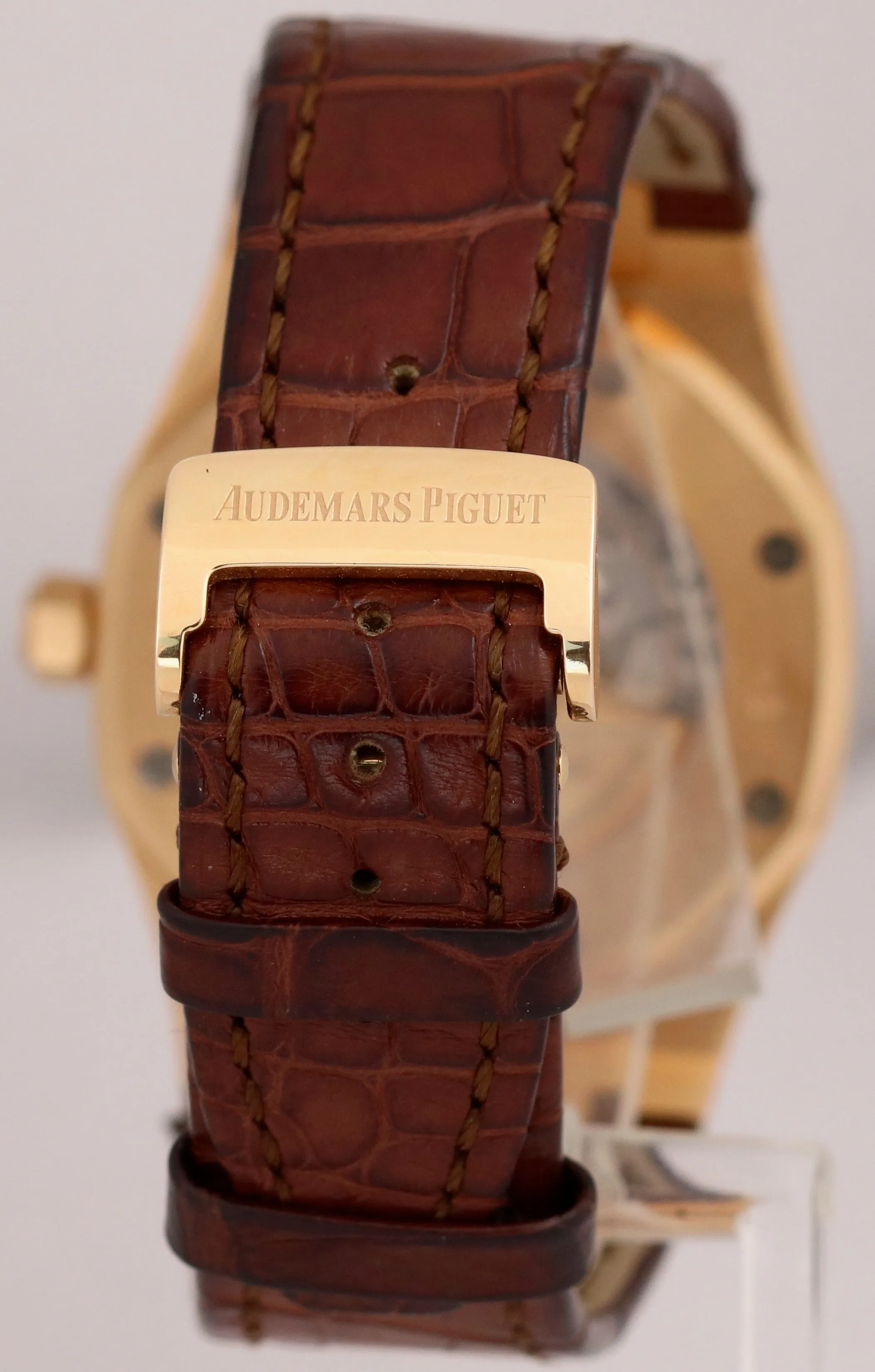 Audemars Piguet Royal Oak 18K Rose Gold WHITE 39mm 15300OR.OO.D088CR.02 Watch
