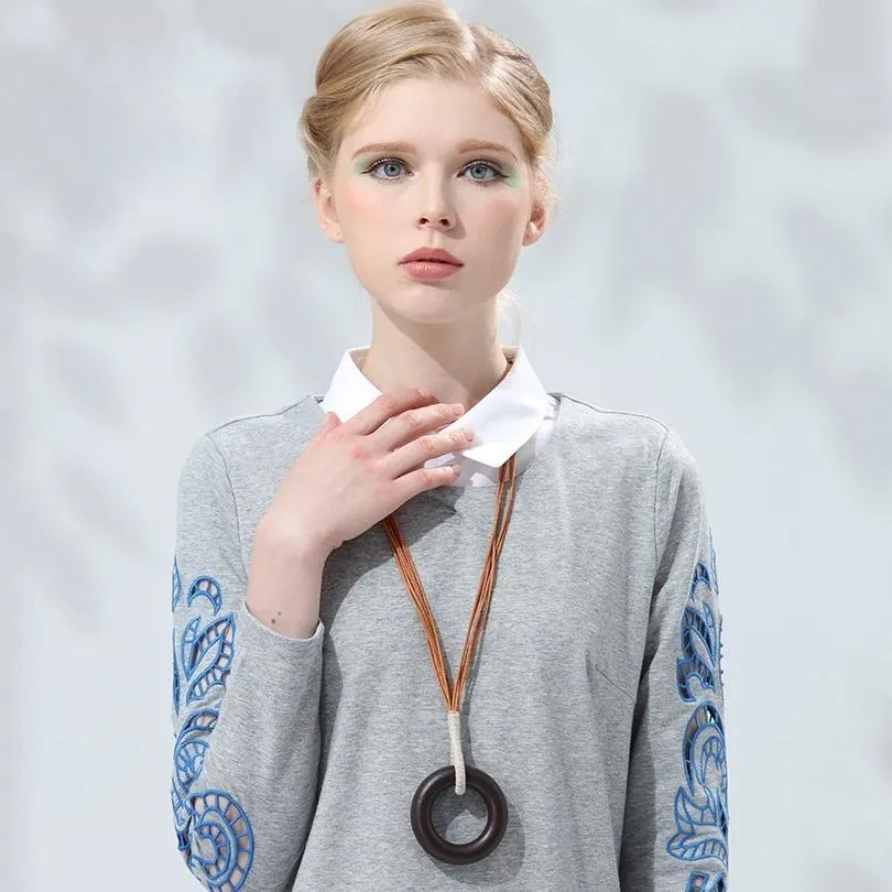 Big Wood Circle Necklace for Women Pendant&Necklaces Statement Jewelry Pendant Necklace