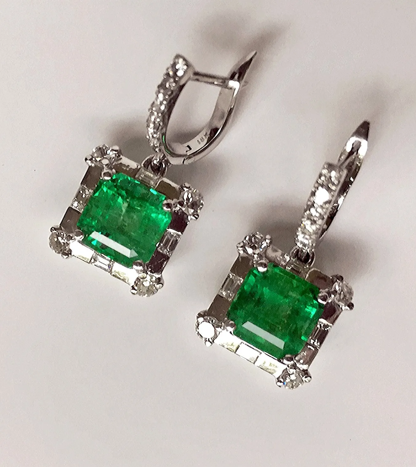 Certified 10.77 Carat Colombian Emerald Diamond Earrings 18K