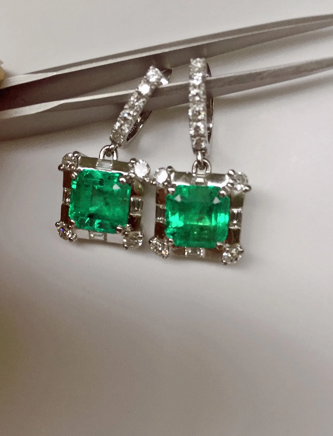 Certified 10.77 Carat Colombian Emerald Diamond Earrings 18K