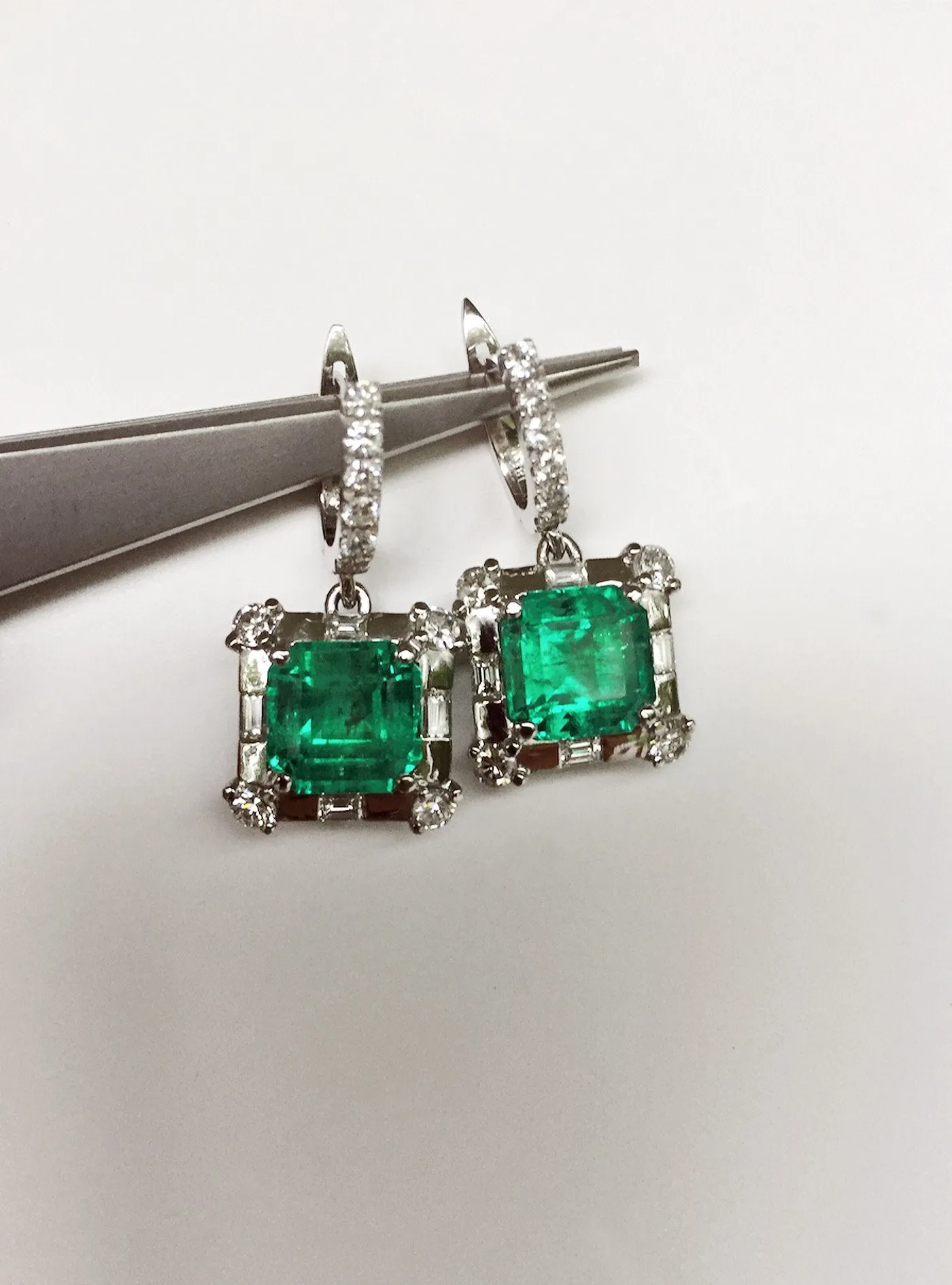 Certified 10.77 Carat Colombian Emerald Diamond Earrings 18K