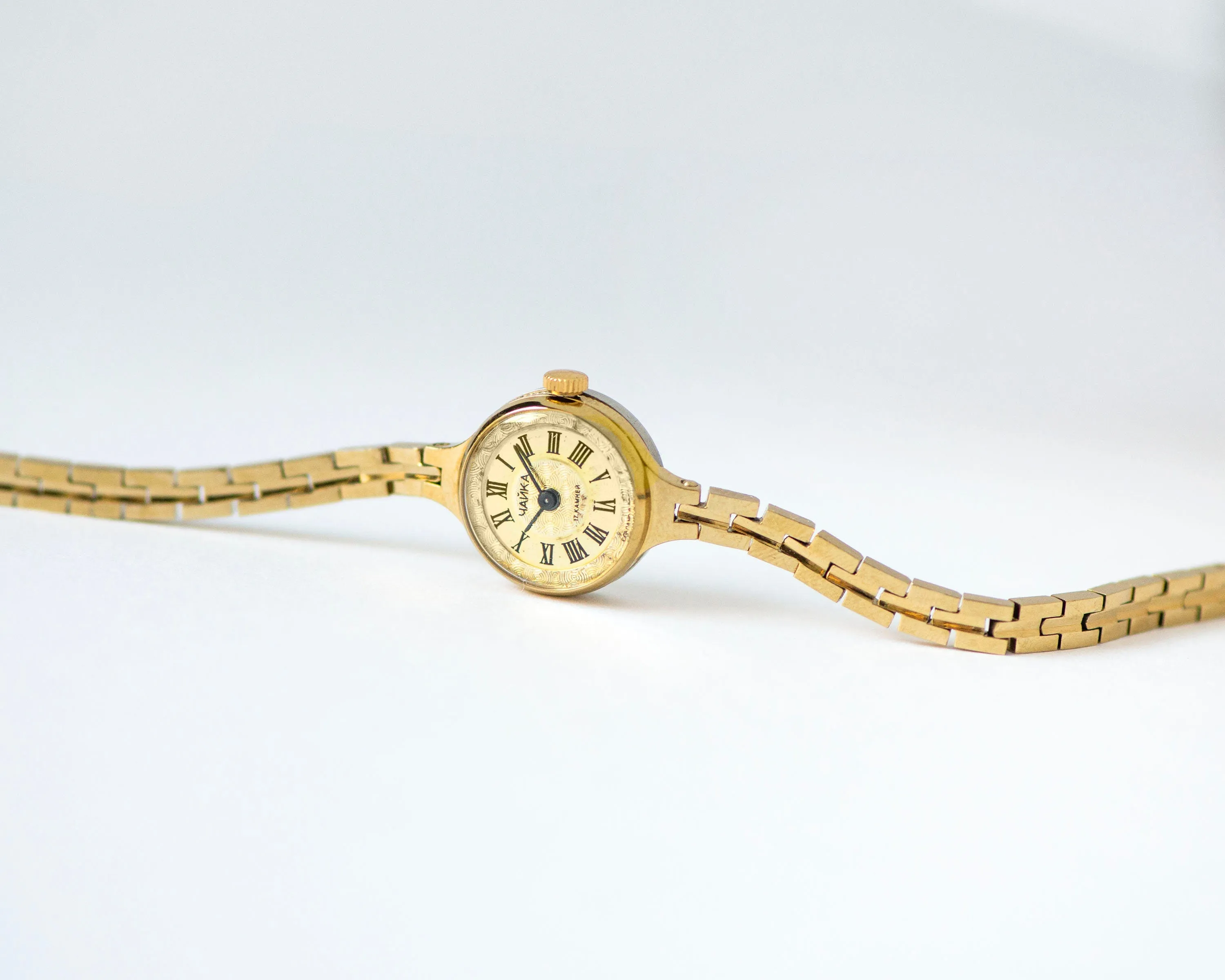 Chic women's cocktail watch Seagull gold shade, vintage women watch bracelet tiny, Roman numerals dial lady watch retro petite jewelry gift