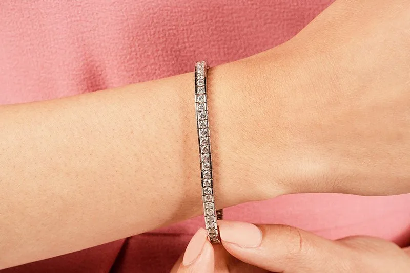 Classic Diamond Box Lab-Grown Diamond Tennis Bracelet with 3.52 ct.(finished) 2.5mm
