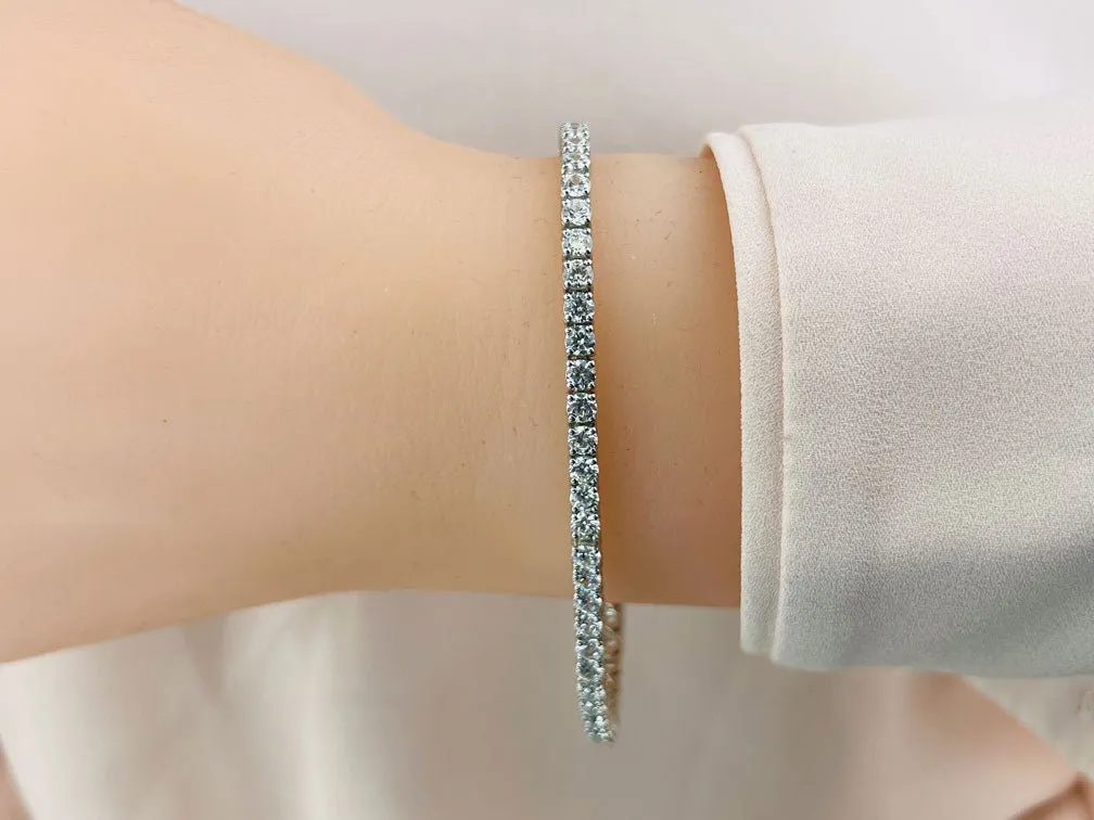 Classic Prong Set Diamond Bangle with 2.48 ct.(finished) 2mm