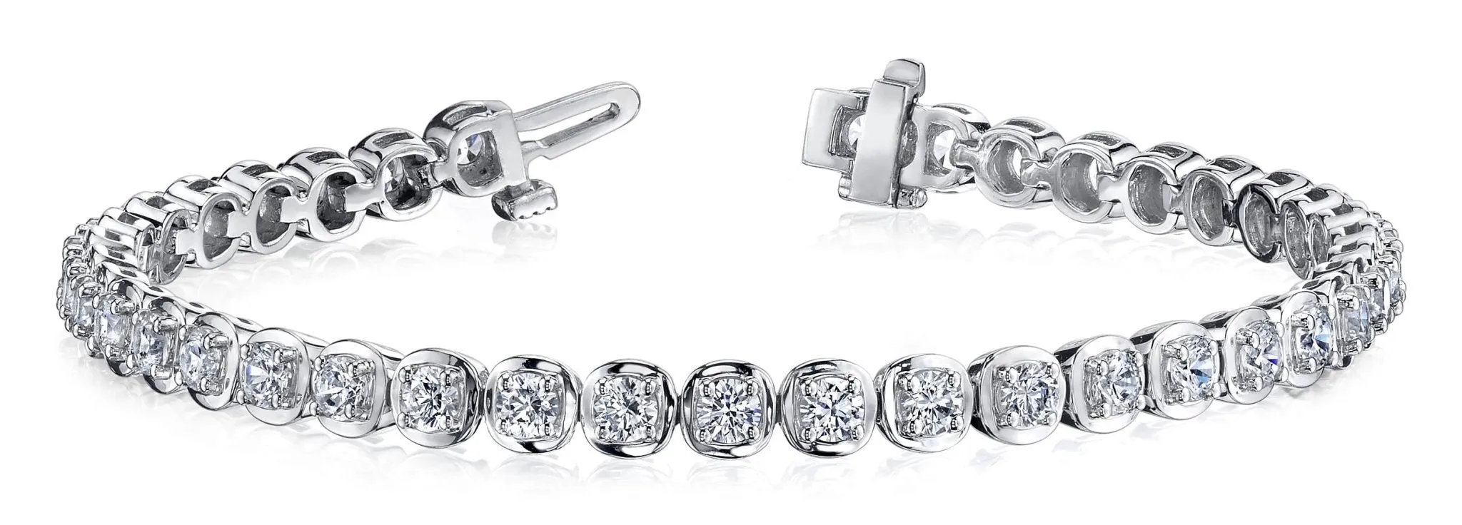 Cushion Inspired Round Lab-Grown Diamond Bracelet with 5.04 ct.(finished) 3.3mm