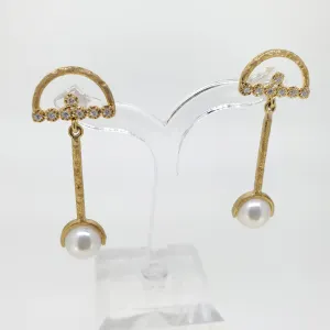 Dangle Pearl Earrings