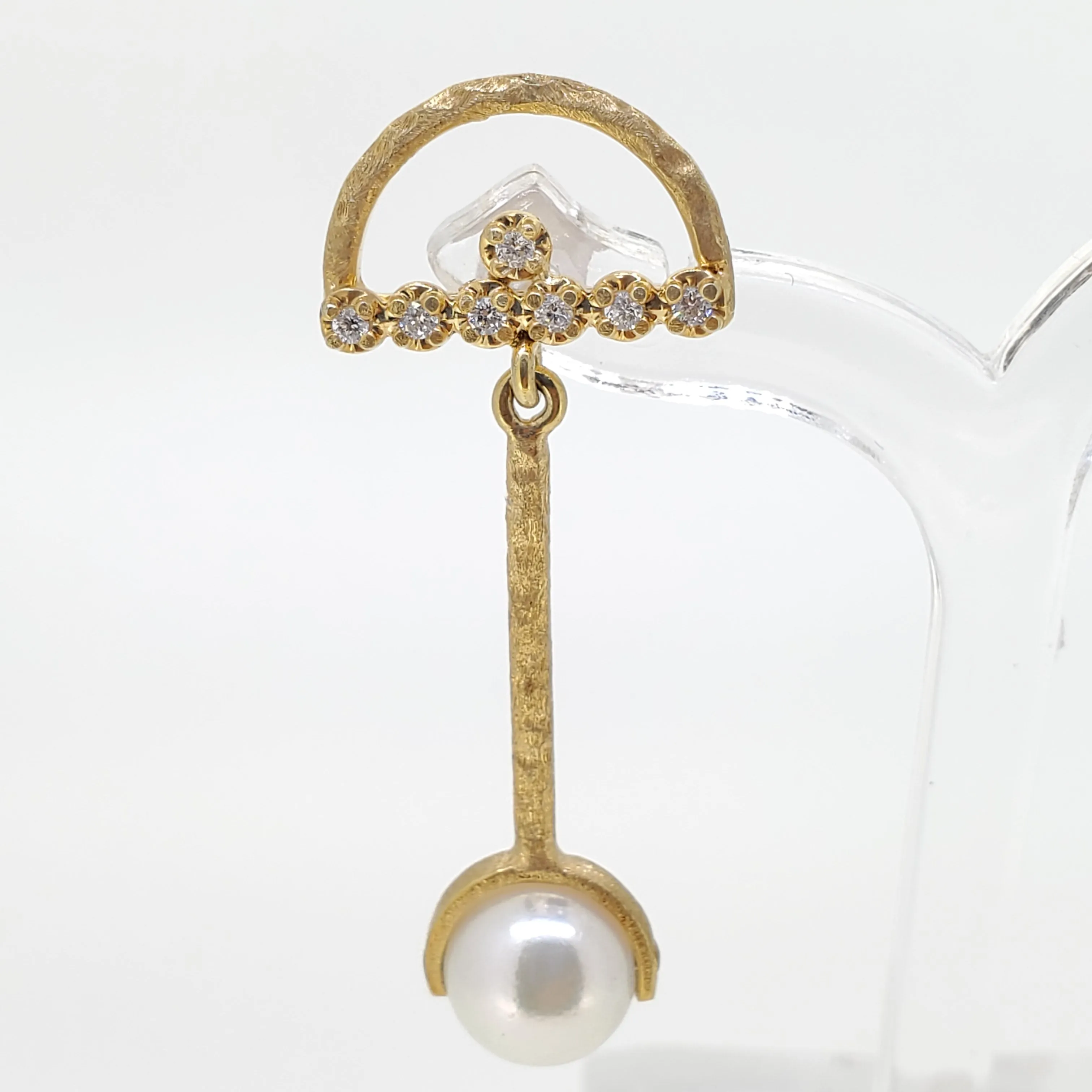 Dangle Pearl Earrings