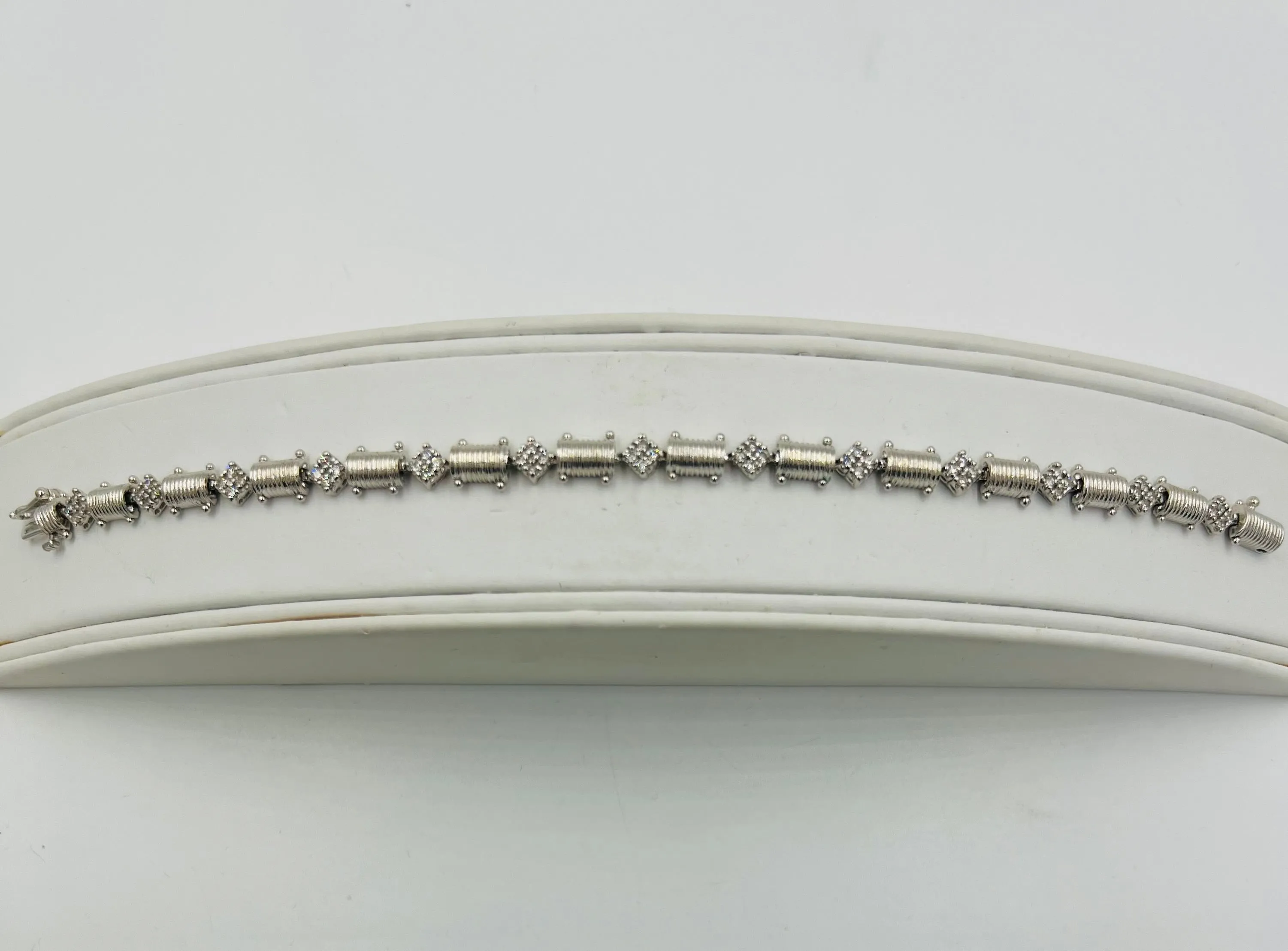 Diamond 14k White Gold Link Bracelet 7.25" Long