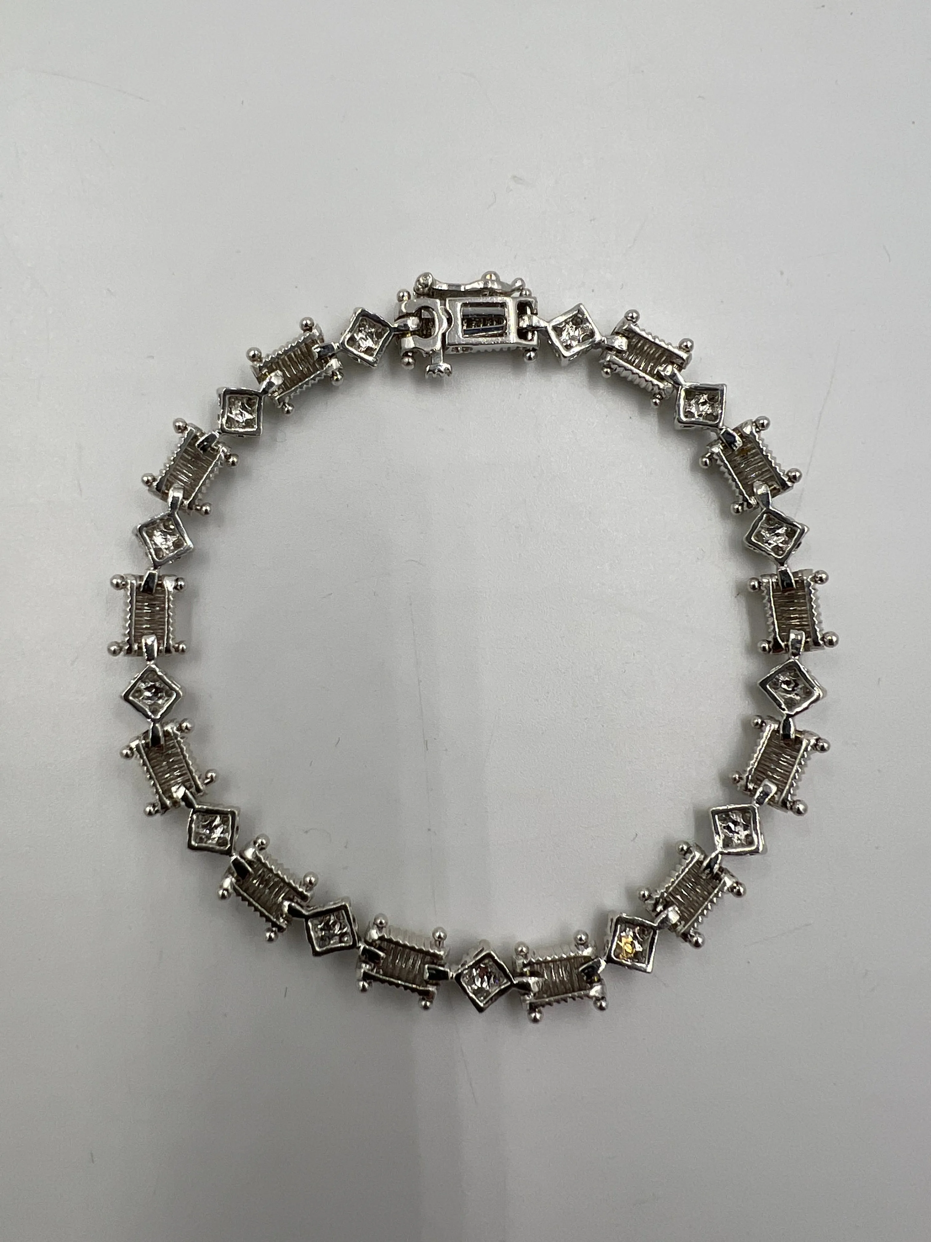 Diamond 14k White Gold Link Bracelet 7.25" Long