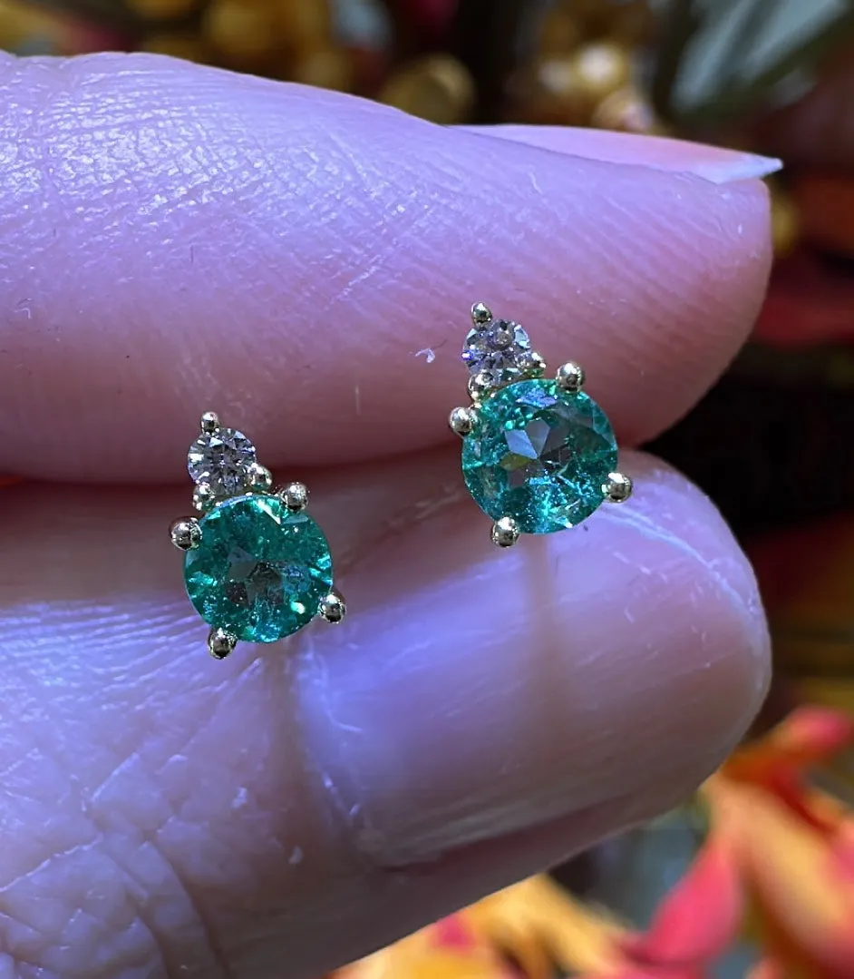Diamond and Emerald Stud Earring 0.33ct tw