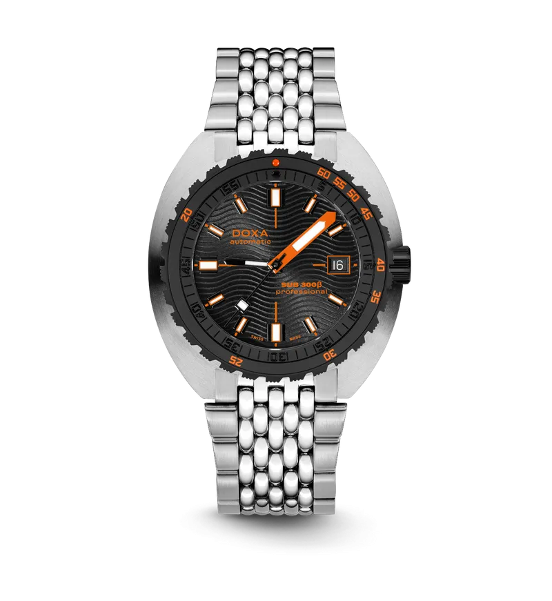 DOXA SUB 300 BETA PROFESSIONAL ON BRACELET