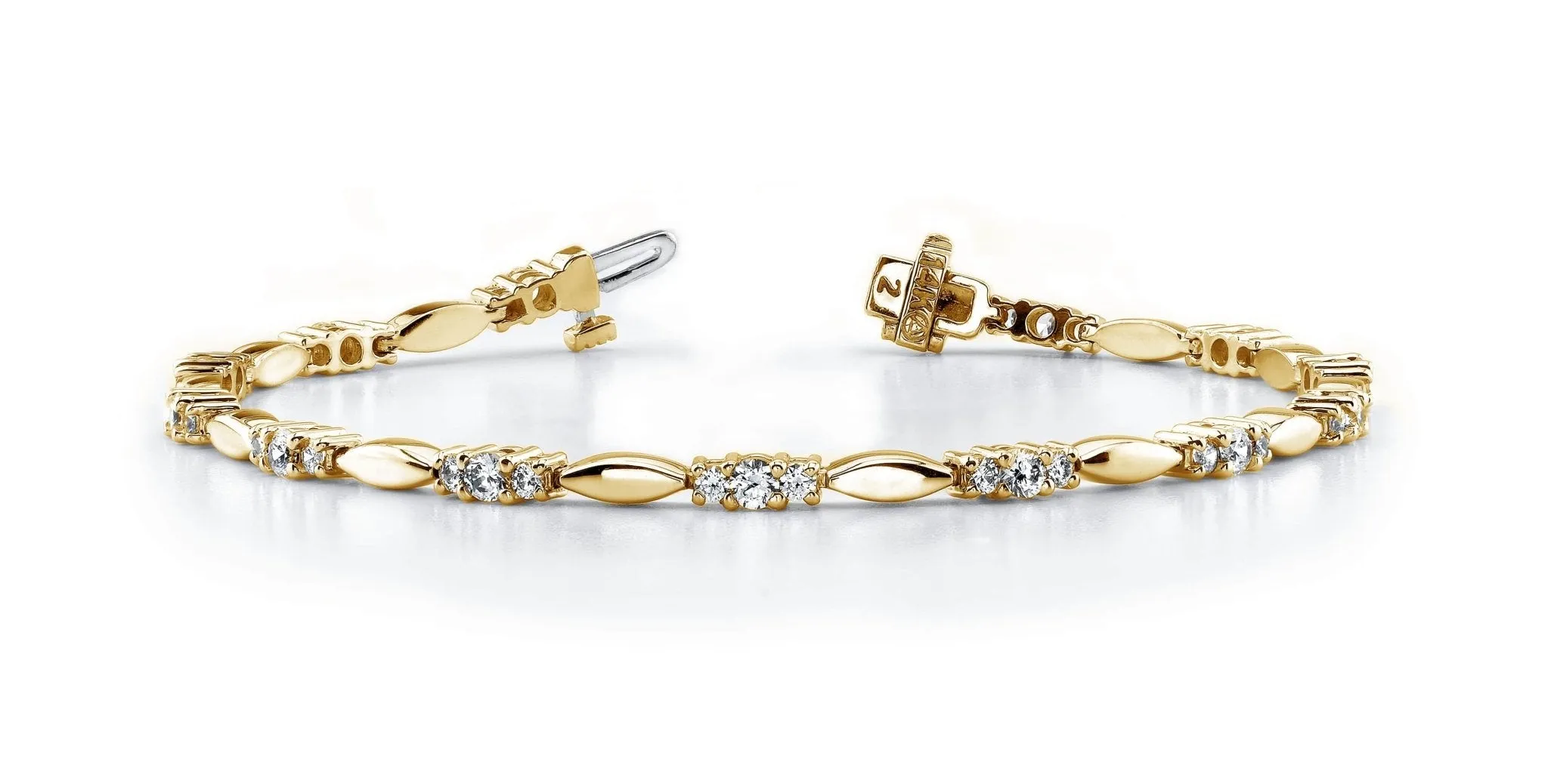 Elliptical Link Diamond Bracelet with 2.05 ct.(finished) 2mm, 3mm