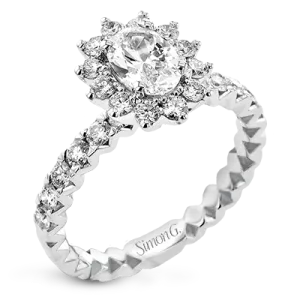 Engagement Ring in 18k Gold with Diamonds