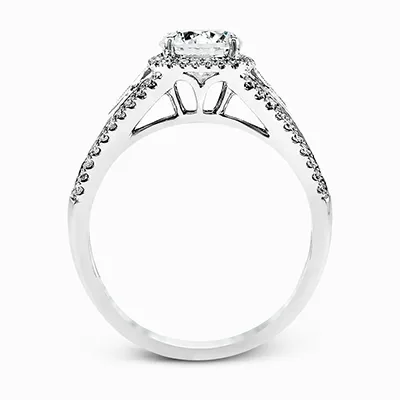Engagement Ring in 18k Gold with Diamonds
