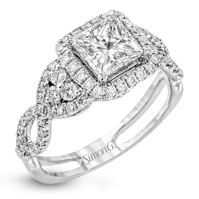 Engagement Ring in 18k Gold with Diamonds