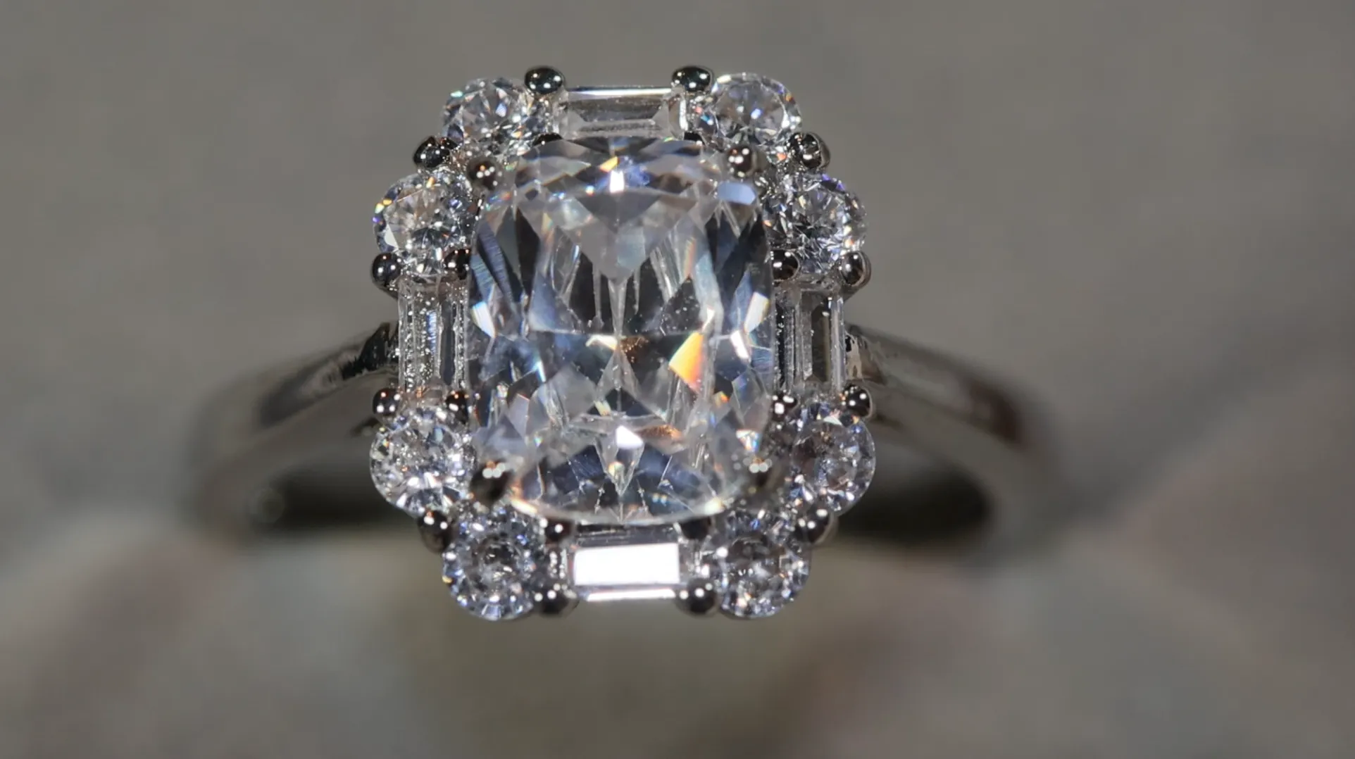 Engagement Ring | Promise Ring | Engagement Rings