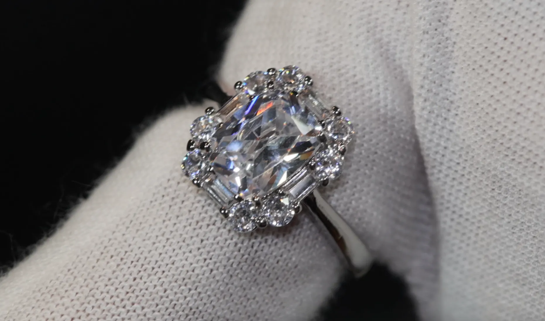 Engagement Ring | Promise Ring | Engagement Rings