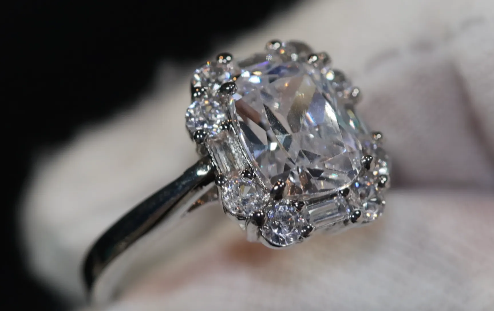 Engagement Ring | Promise Ring | Engagement Rings