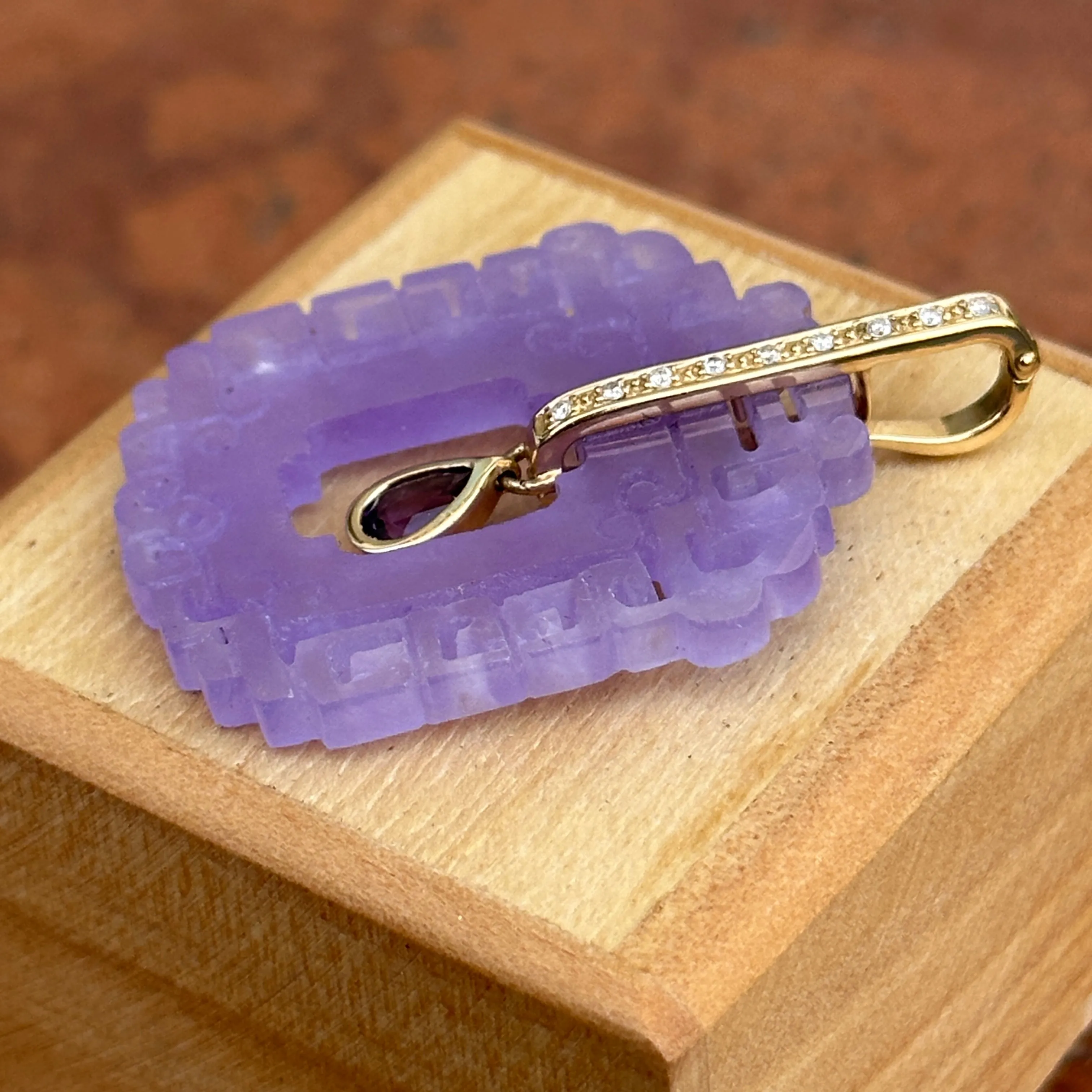 Estate 14KT Yellow Gold Carved Purple Jadeite, Amethyst   Diamond Pendant