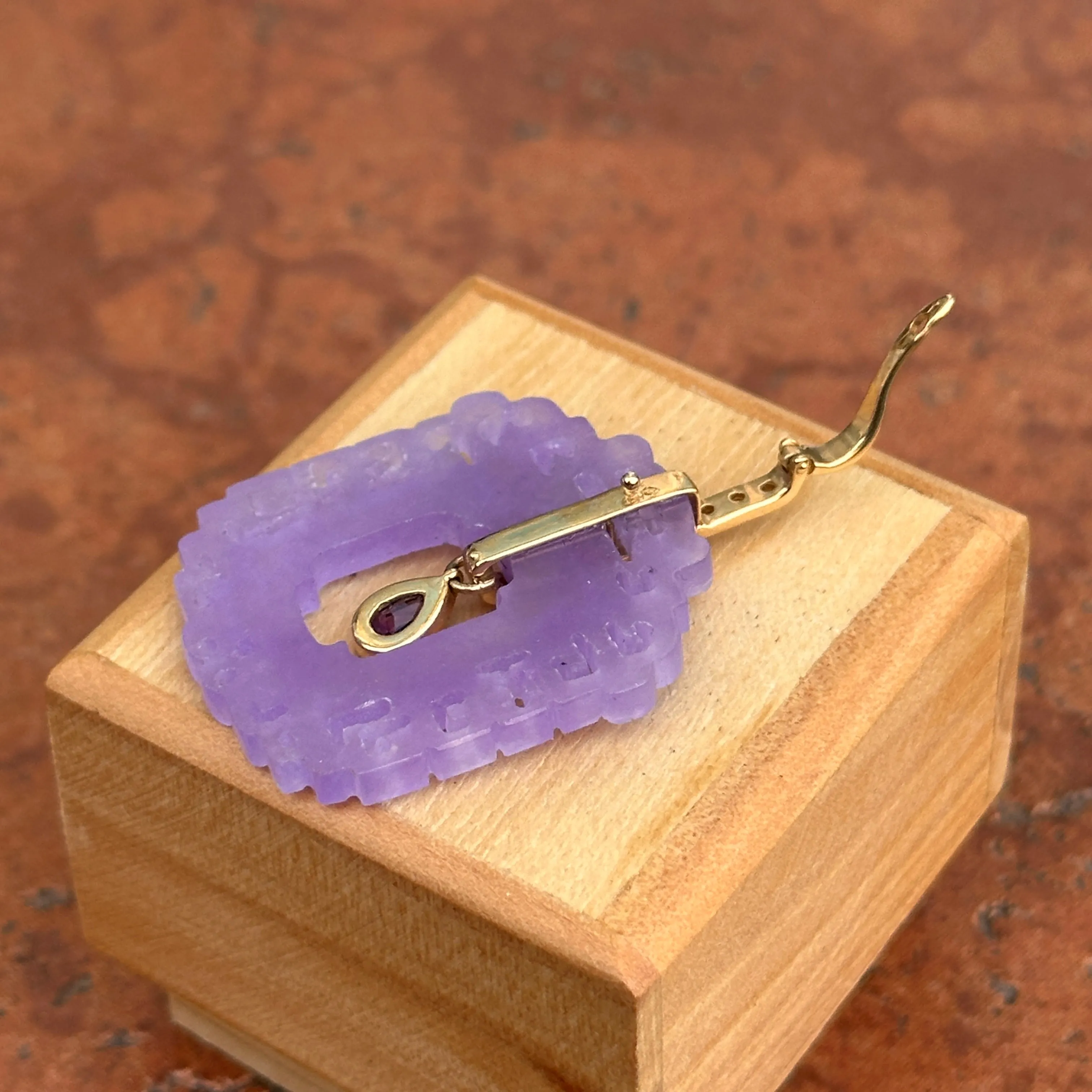 Estate 14KT Yellow Gold Carved Purple Jadeite, Amethyst   Diamond Pendant