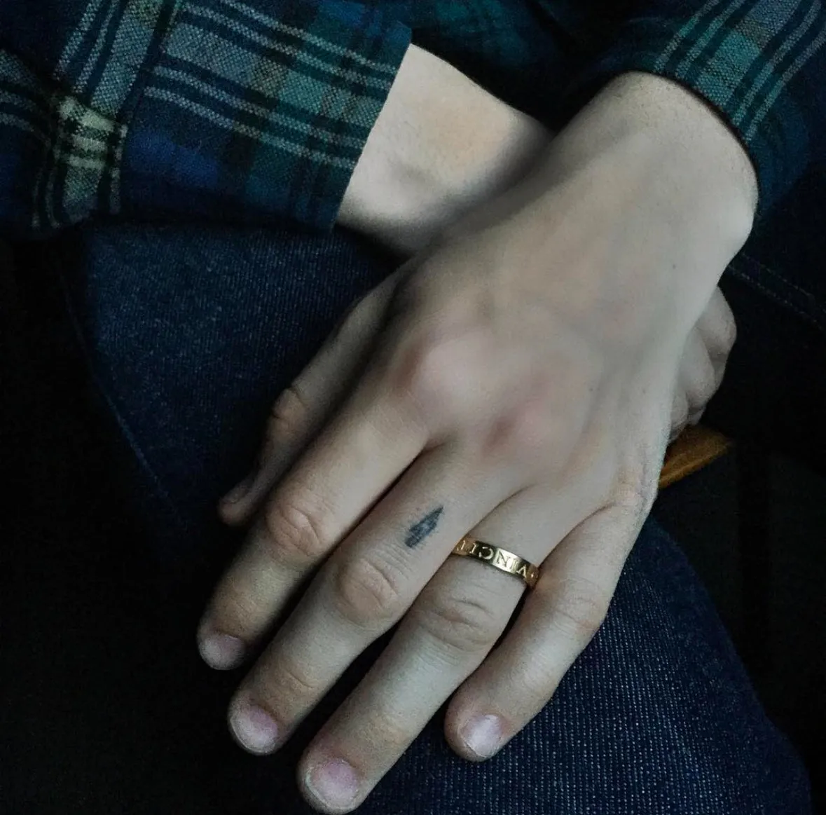 Gabriella Kiss 18k Band Ring Inscribed with "Omnia Vincit Amor"