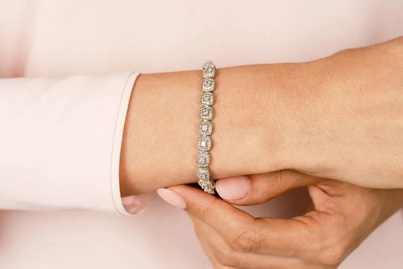 Grand Princess Cut Diamond Bracelet with 7.60 ct.(finished) 1.1mm, 4.3mm