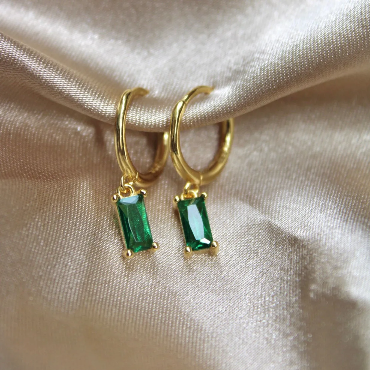 Hunter Huggie Earrings with Dangle (Emerald)