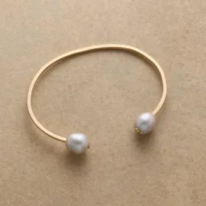 Kochi Gray Pearl Cuff