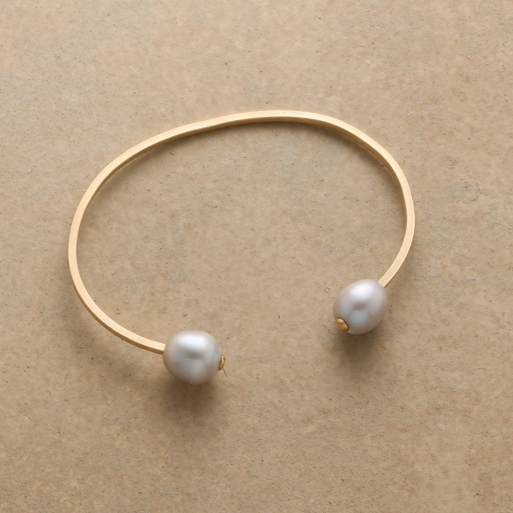 Kochi Gray Pearl Cuff