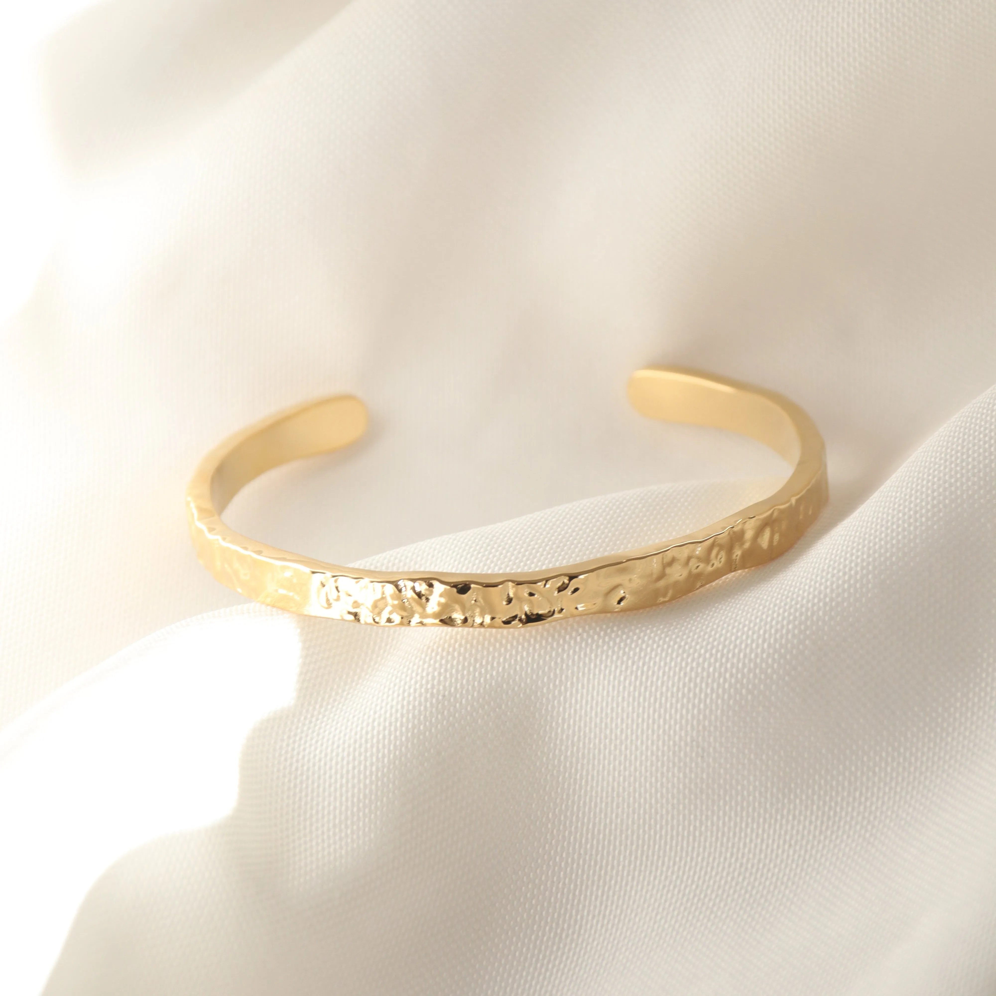 Larissa | Stainless Steel 18K Gold Plated Cuff Bangle